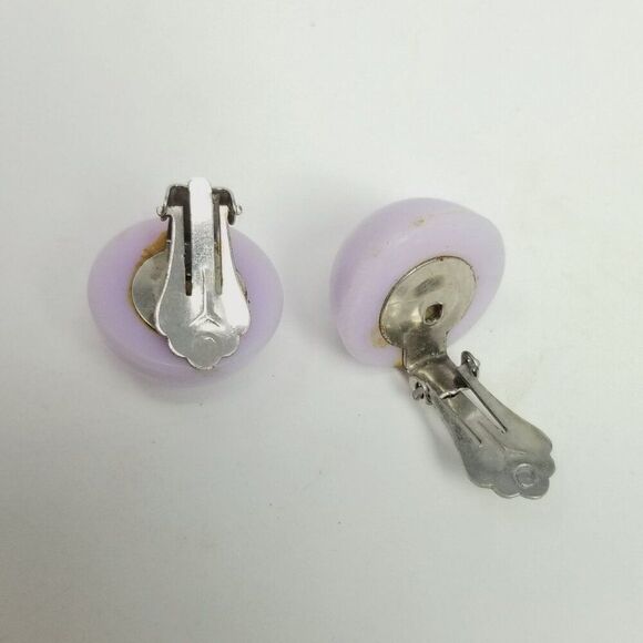Vintage Lavender Pale Purple Dome Clip On Earrings, Plastic Lightweight - Picture 3 of 6